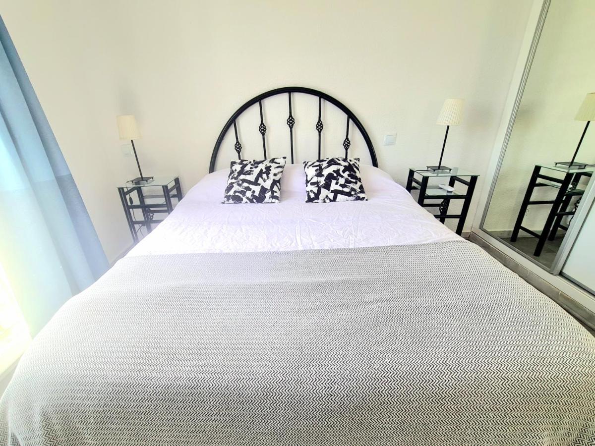 דירות פואנגירולה Apartamento Con Vistas Al Campo De Golf Y Piscina מראה חיצוני תמונה